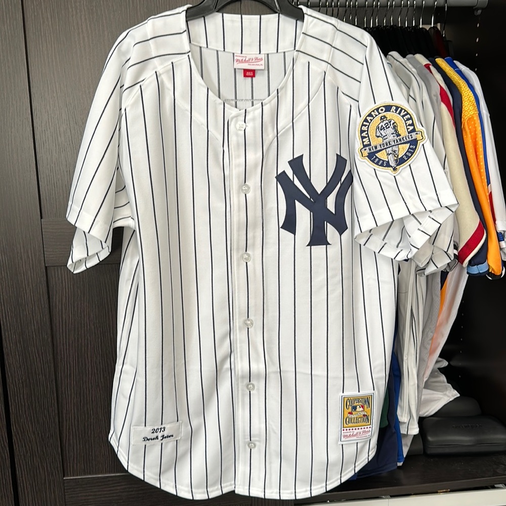 Derek Jeter New York Yankees MLB  Mitchell & Ness Cooperstown Authentic Jersey
